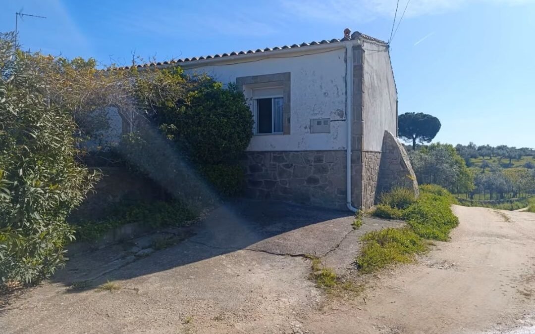Chalet con terreno en Piedras Albas
